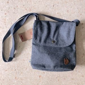 NWT Norrvage pocket purse